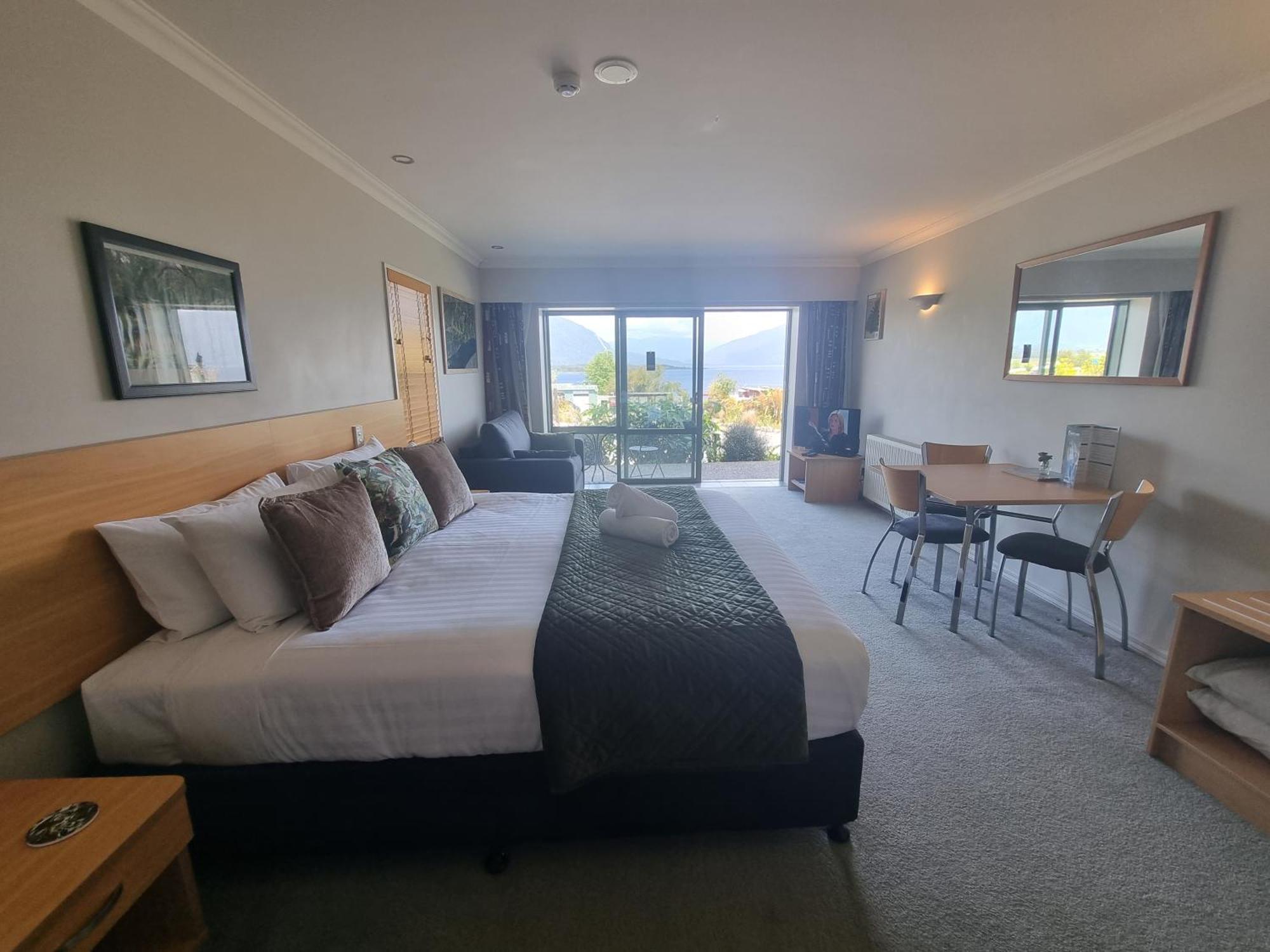 Hotel Lake Brunner Greymouth Eksteriør billede