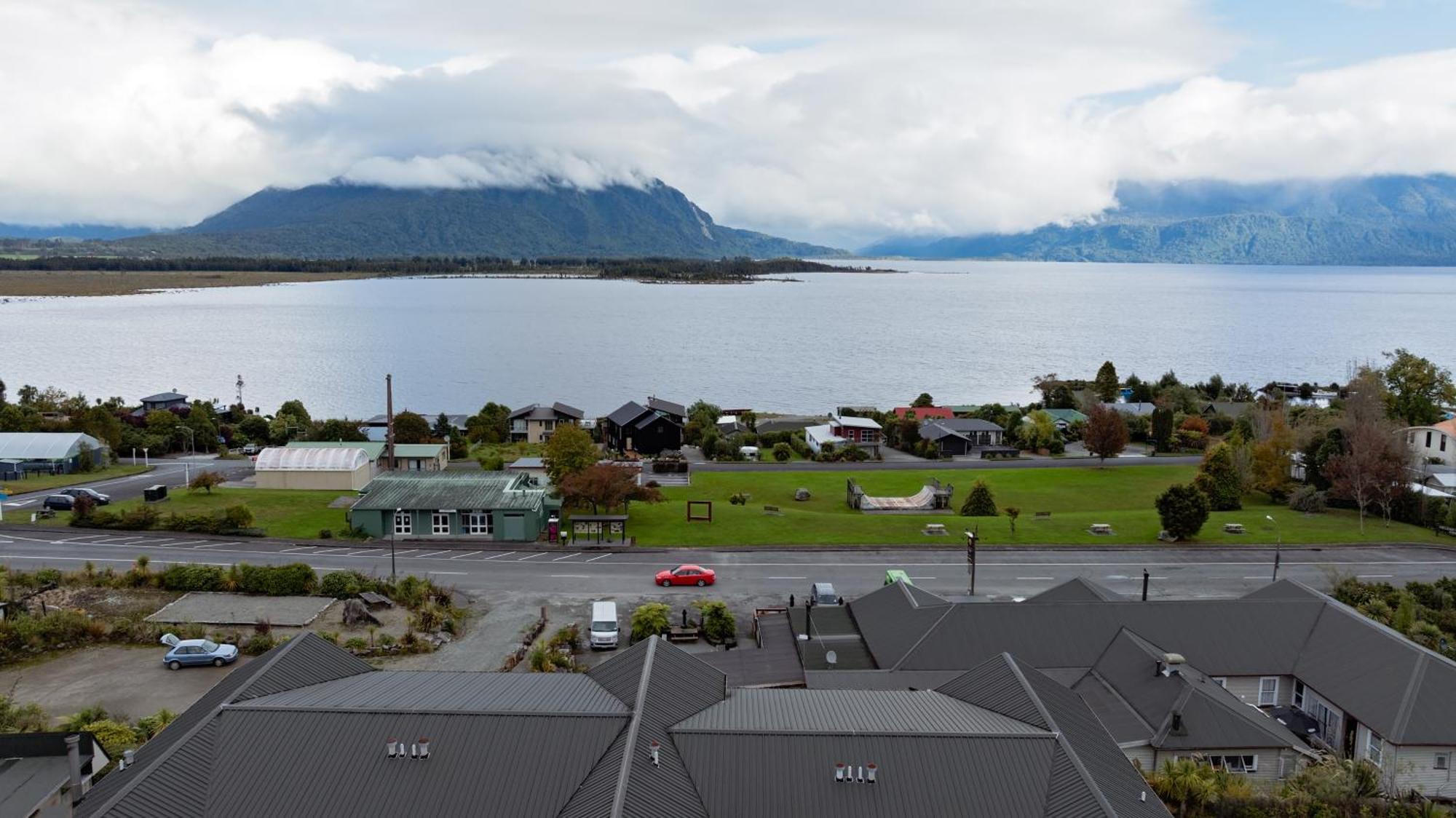 Hotel Lake Brunner Greymouth Eksteriør billede