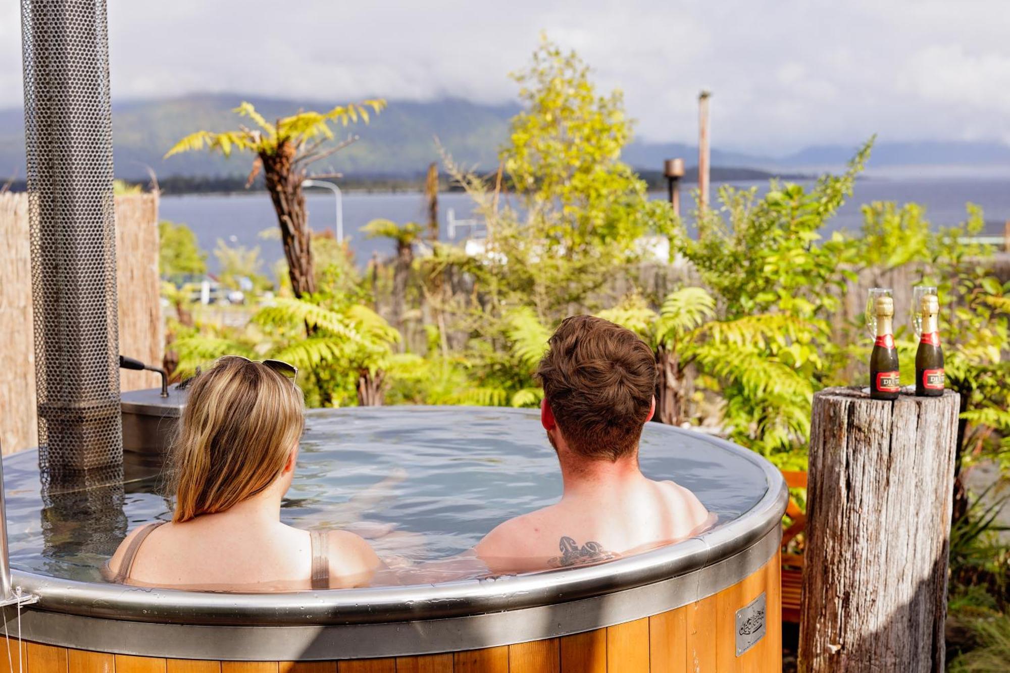 Hotel Lake Brunner Greymouth Eksteriør billede