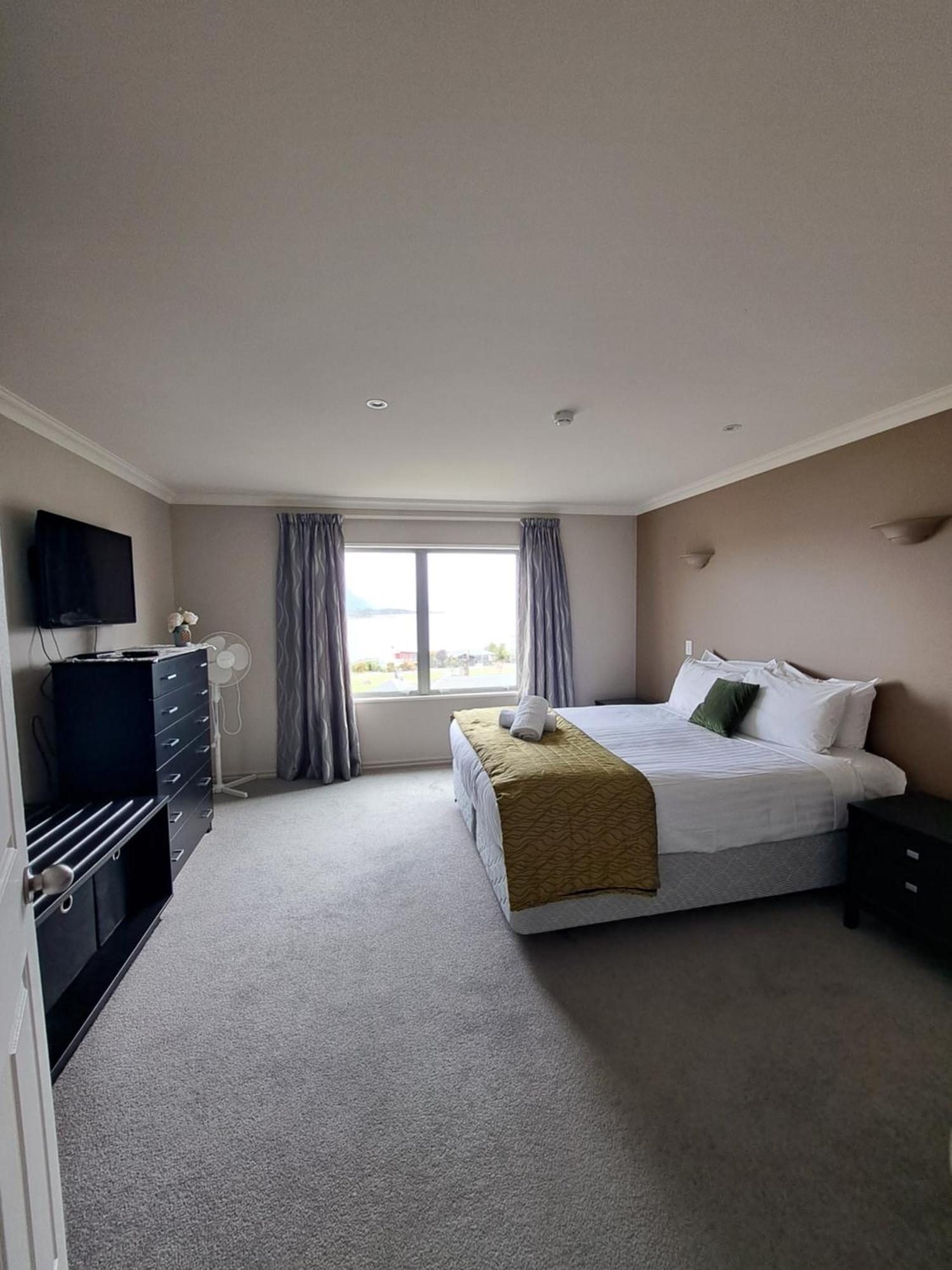 Hotel Lake Brunner Greymouth Eksteriør billede