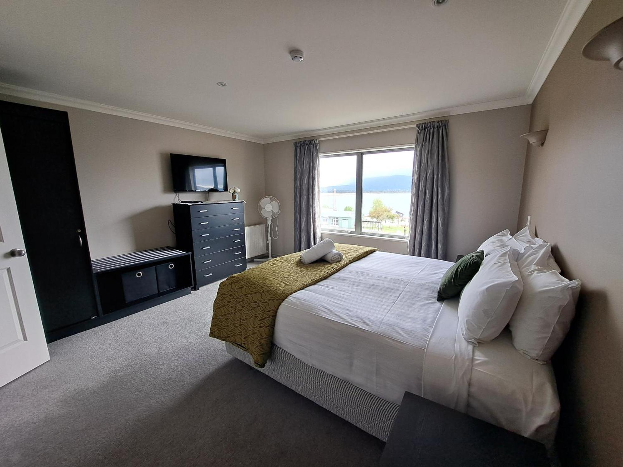 Hotel Lake Brunner Greymouth Eksteriør billede
