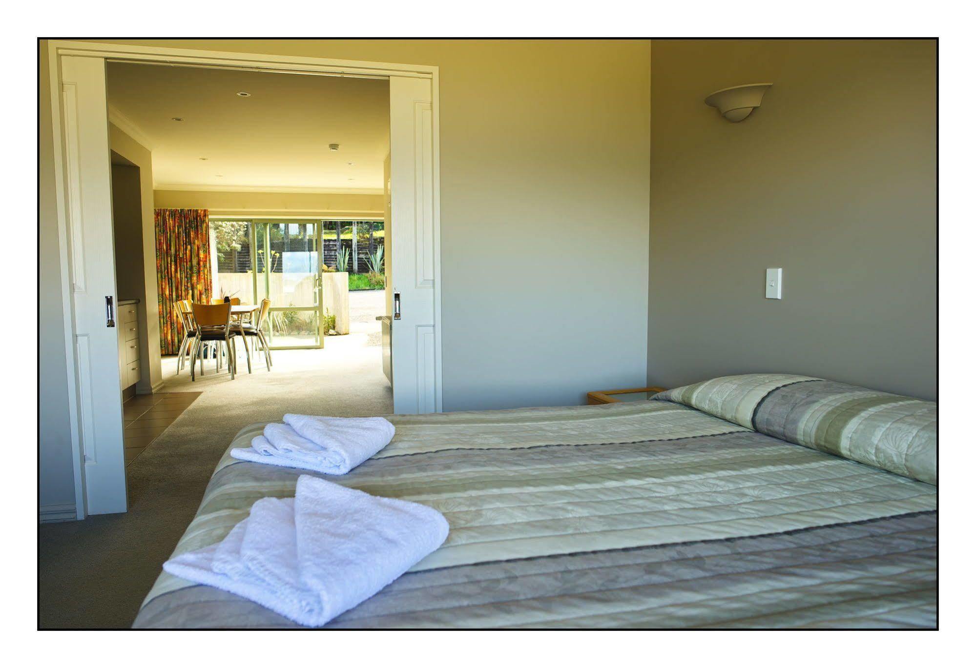 Hotel Lake Brunner Greymouth Eksteriør billede