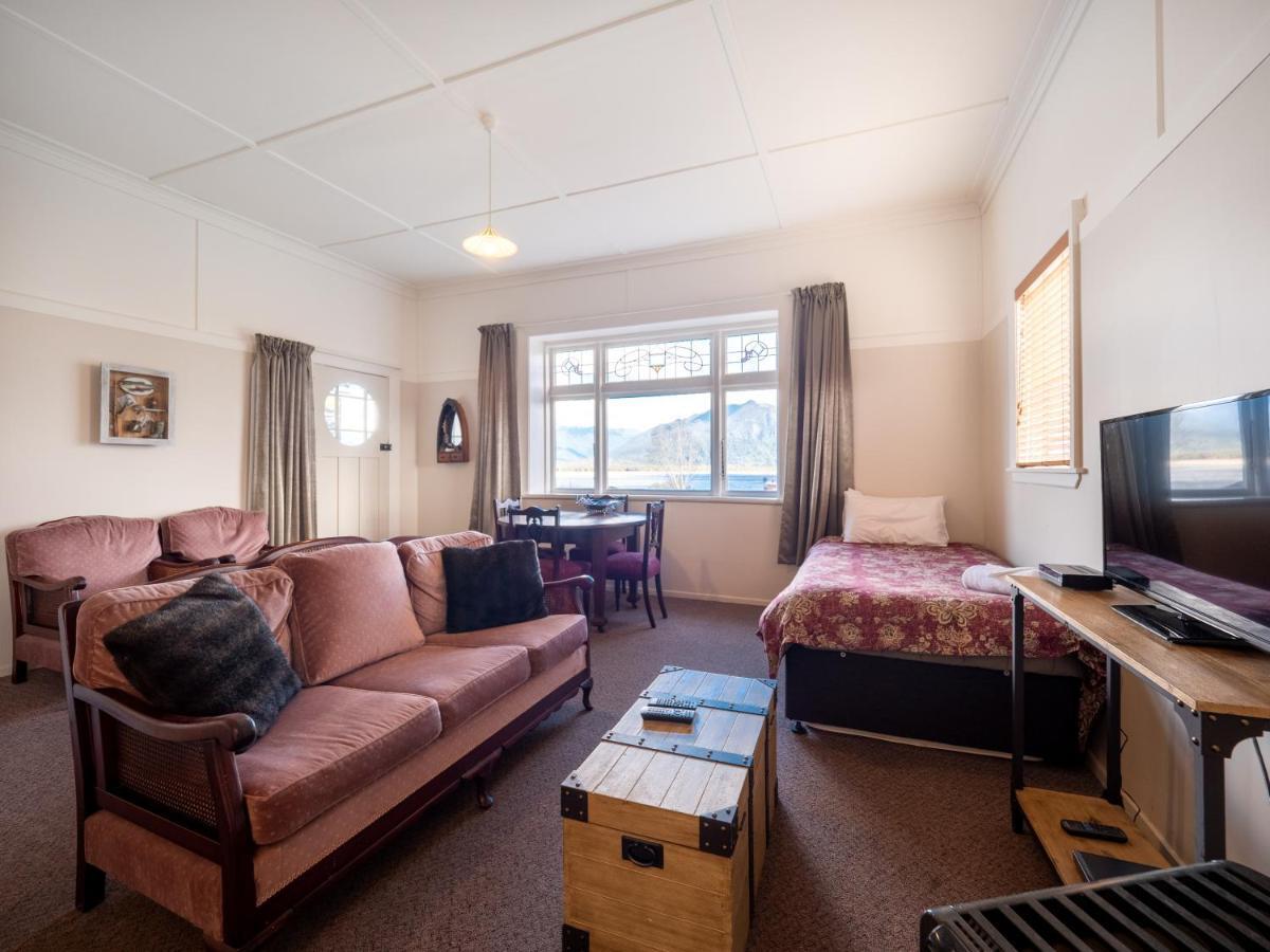 Hotel Lake Brunner Greymouth Eksteriør billede